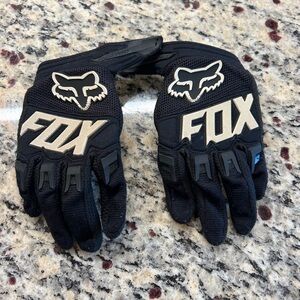 Kids XS Fox Black Gloves with White Fox Logo